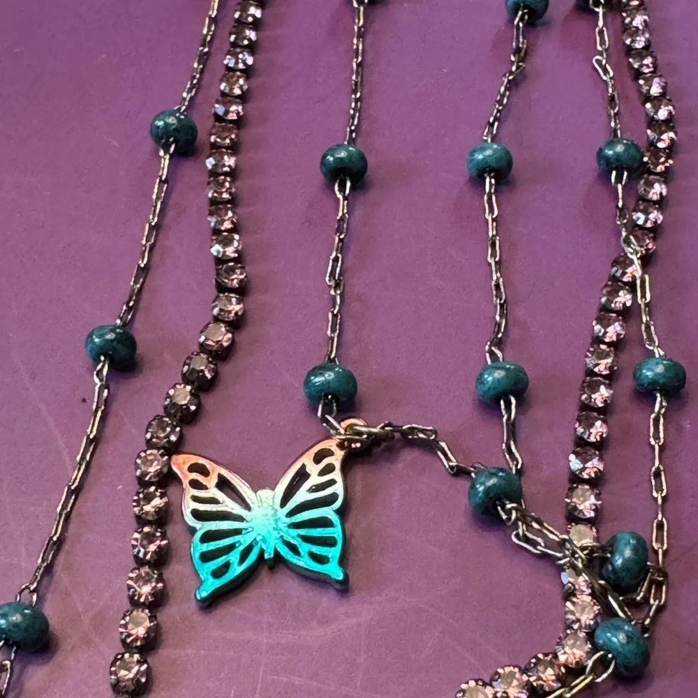 Betsey Johnson Love Flies Free Necklace - Picture 7 of 10